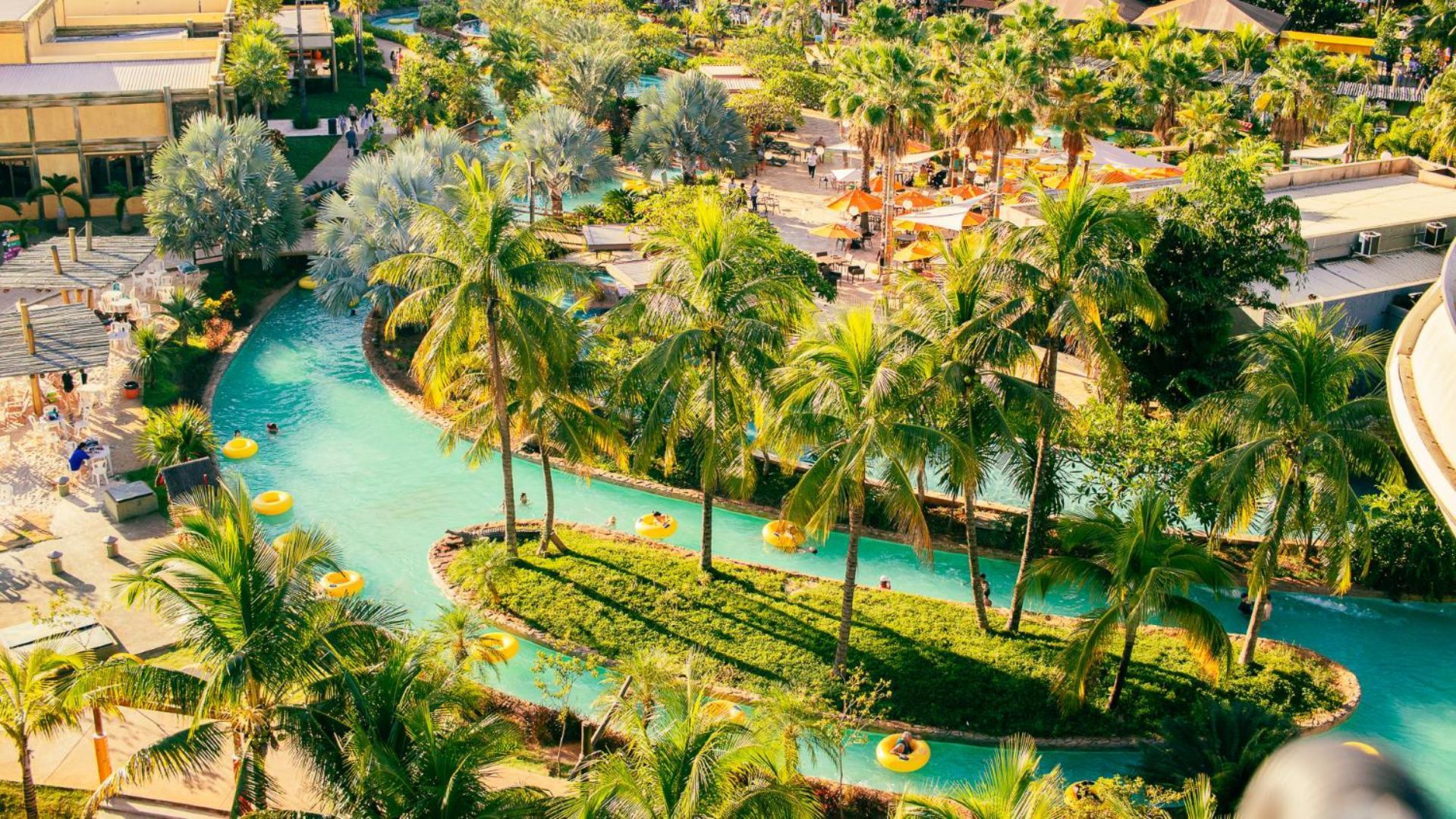 Hot Beach Resort Olímpia Εξωτερικό φωτογραφία The artificial river at the Atlantis Paradise Island